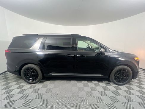 New 2026 Kia Carnival SX image 2