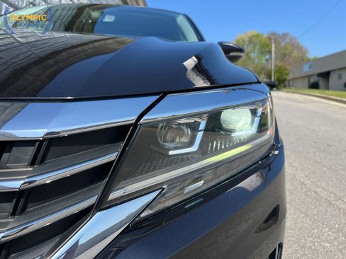 Used 2020 Volkswagen Passat 2.0T SE image 14