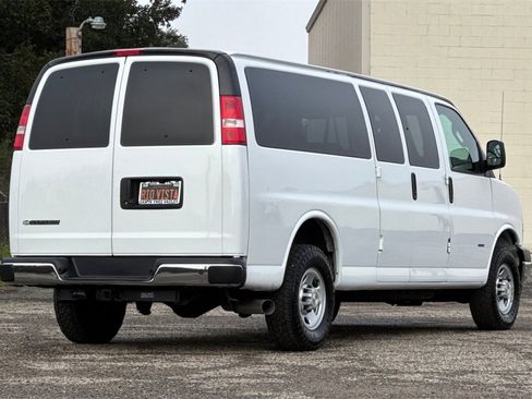 Used 2020 Chevrolet Express 3500 LS w/ Cold Climate Package image 4