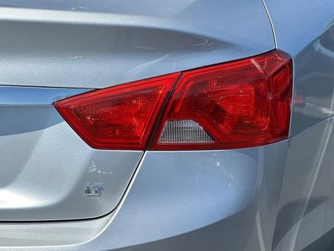 Used 2018 Chevrolet Impala LT FWD image 29