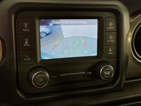 Used 2019 Jeep Wrangler Unlimited Sport S AWD/4WD image 11