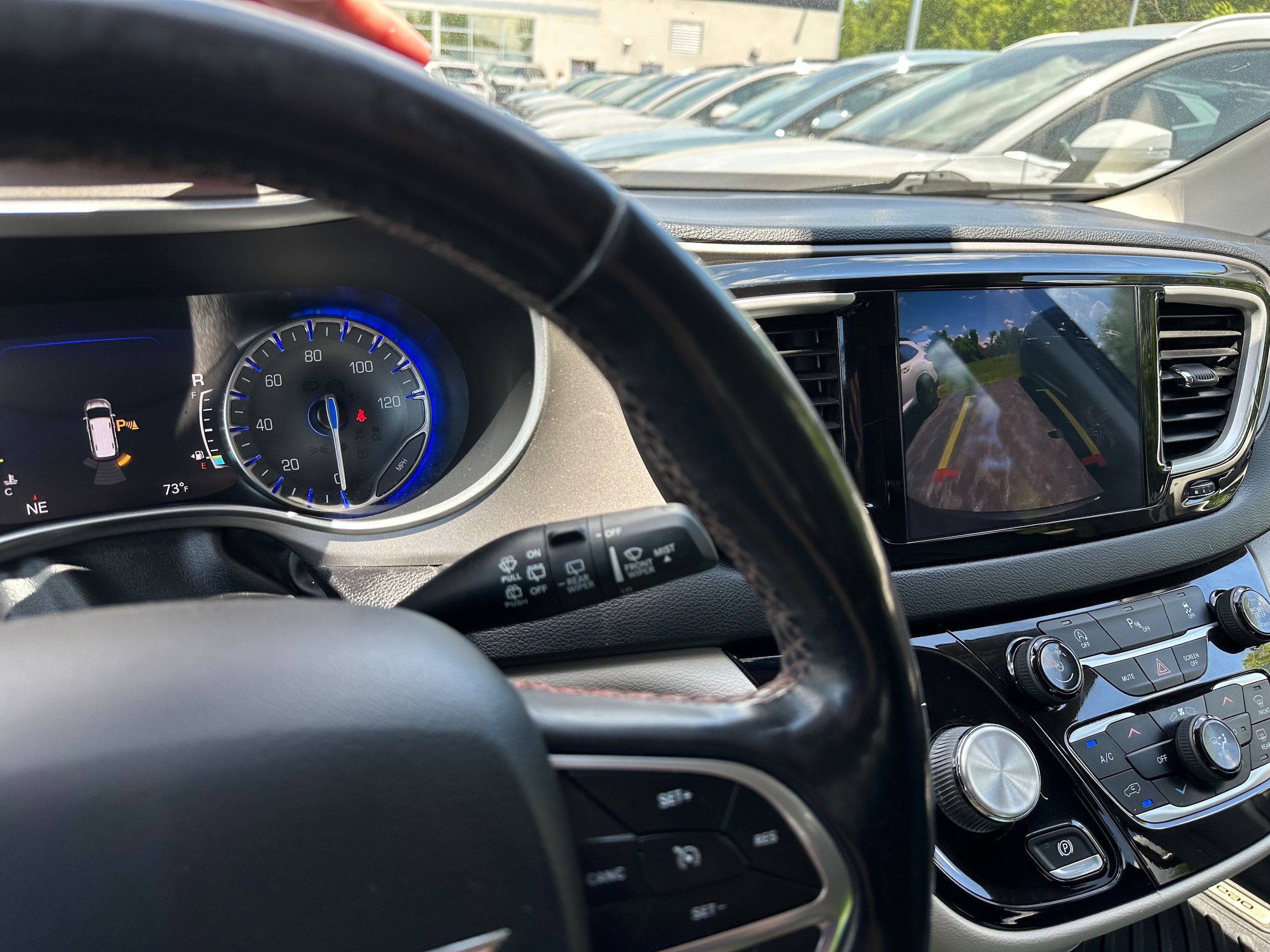 Used 2020 Chrysler Pacifica Touring-L Plus FWD image 33