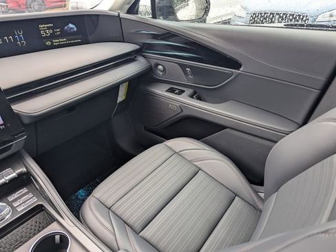 New 2026 Lincoln Nautilus Reserve image 14