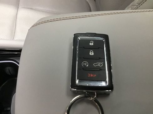 Used 2021 Jeep Grand Cherokee L Summit w/ Advanced Protech Group IV AWD/4WD image 12