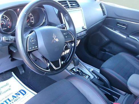 Used 2024 Mitsubishi Outlander Sport ES image 12