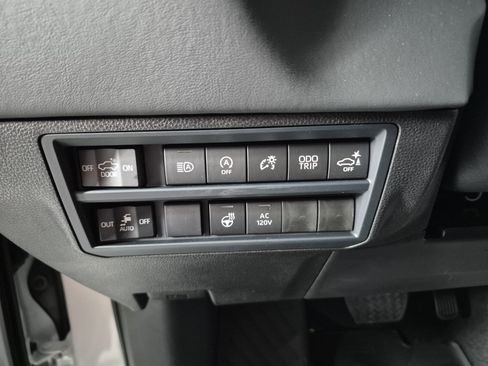 New 2026 Toyota Tundra Platinum AWD/4WD image 17