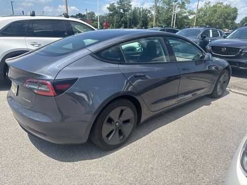 Used 2022 Tesla Model 3 Long Range AWD/4WD image 2