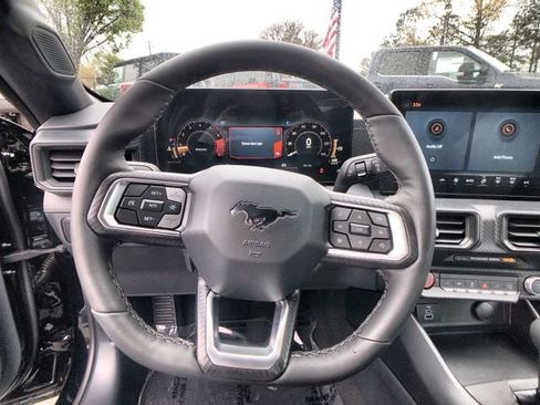 Used 2024 Ford Mustang Coupe RWD image 14