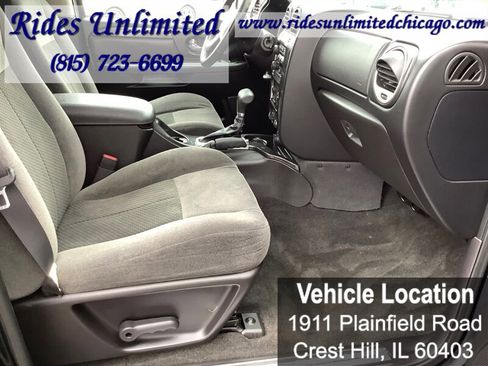 Used 2007 GMC Envoy SLE image 31