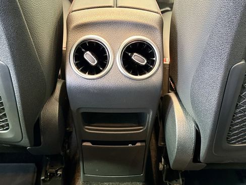 Certified 2025 Mercedes-Benz GLB 35 AMG 4MATIC image 24