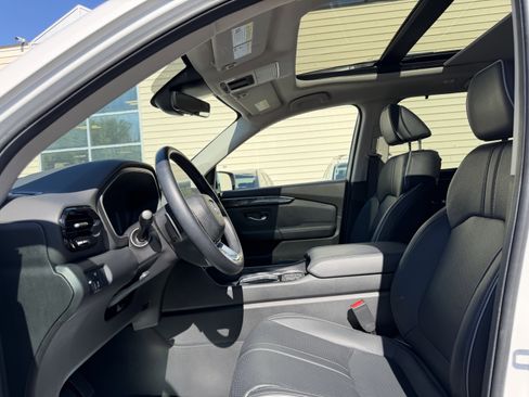Used 2025 Honda Pilot Elite image 14