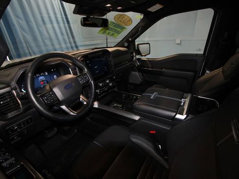 Used 2025 Ford F150 Platinum image 2