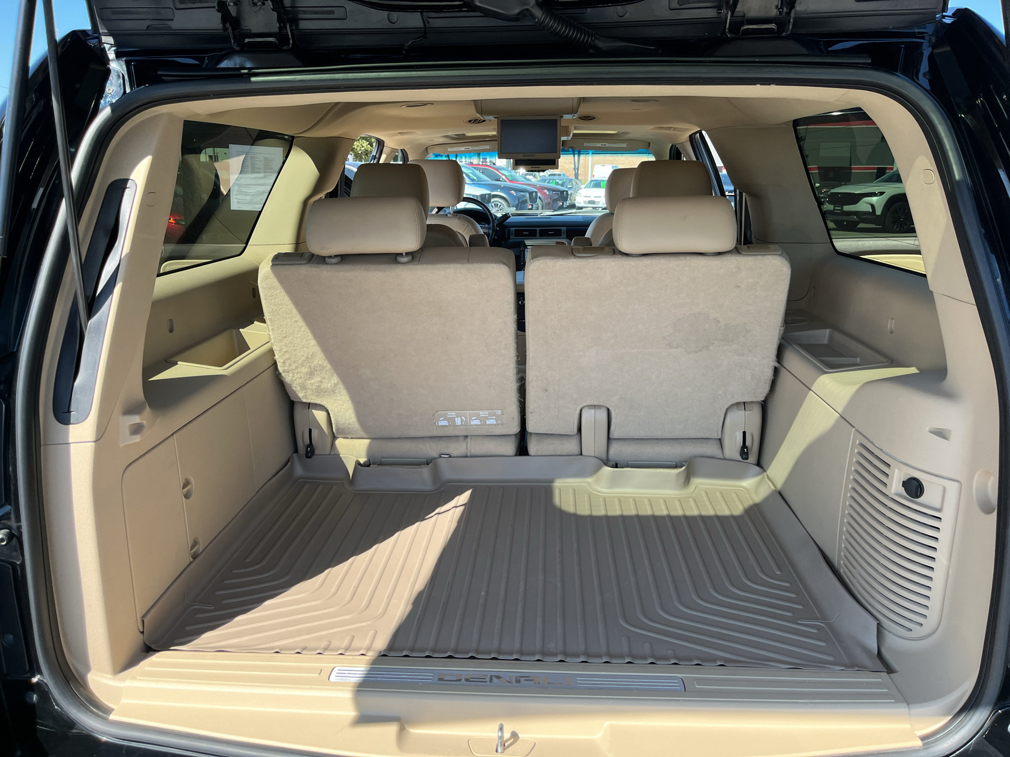 Used 2013 GMC Yukon XL Denali AWD/4WD image 32