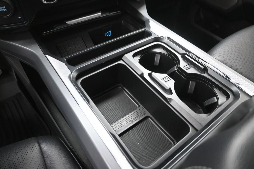 Certified 2025 Ford F350 Lariat w/ Lariat Ultimate Package AWD/4WD image 32