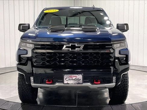 Used 2023 Chevrolet Silverado 1500 ZR2 image 2