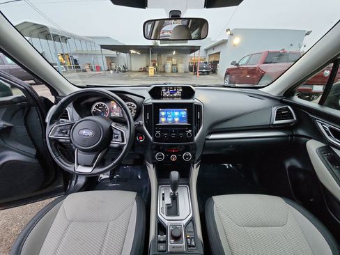 Used 2022 Subaru Forester Premium image 26