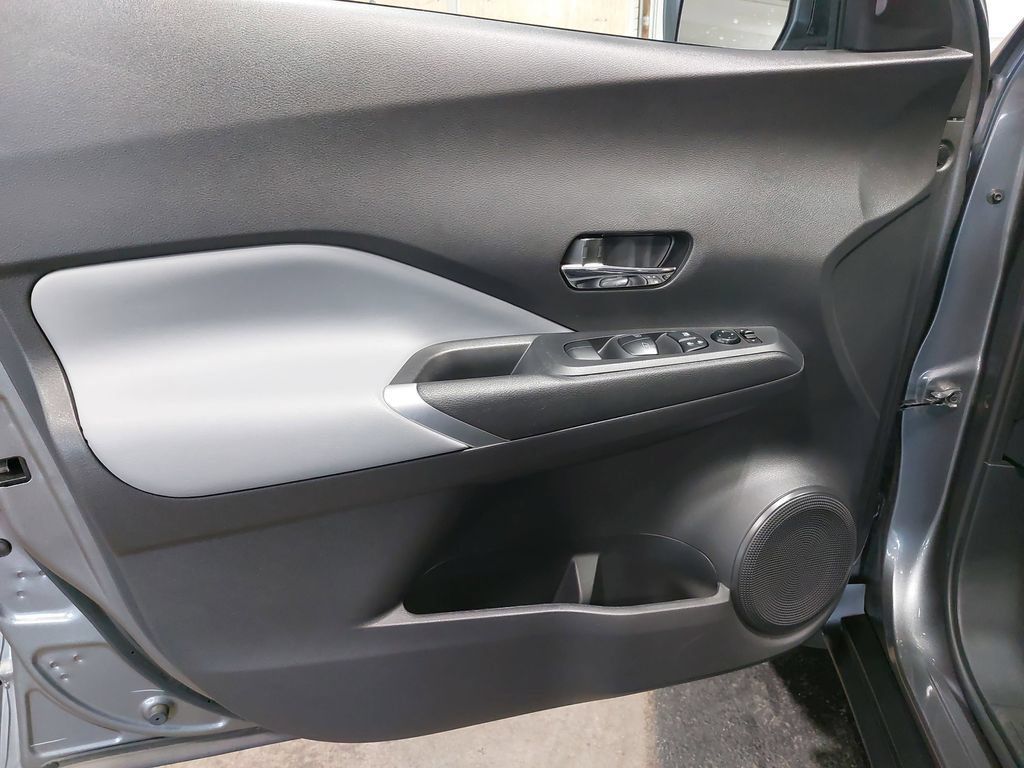 Certified 2023 Nissan Kicks SR w/ SR Premium Package FWD image 26