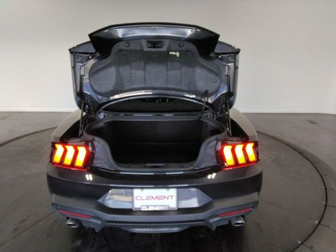 Used 2024 Ford Mustang Premium image 9