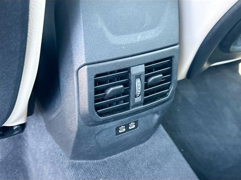 Used 2023 BMW 228i w/ Convenience Package image 25