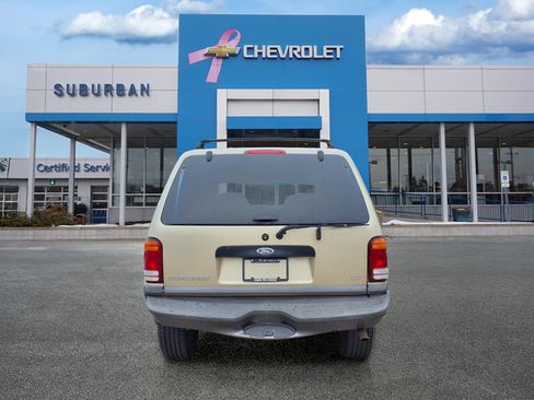 Used 2001 Ford Explorer XLT AWD/4WD image 6