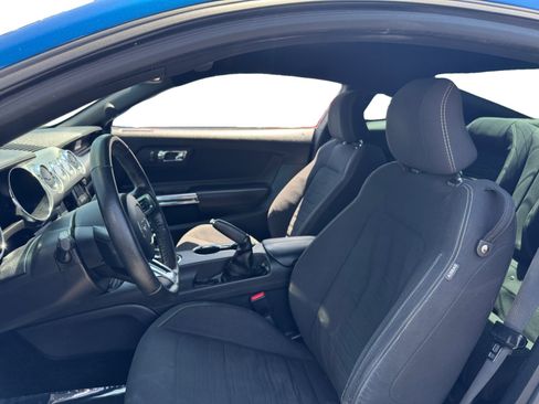 Used 2017 Ford Mustang GT w/ GT Performance Package RWD image 9