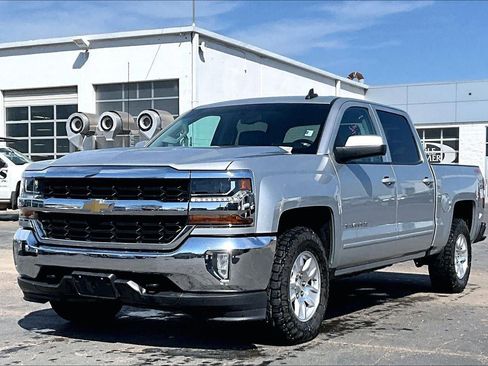 Used 2018 Chevrolet Silverado 1500 LT w/ All Star Edition image 7
