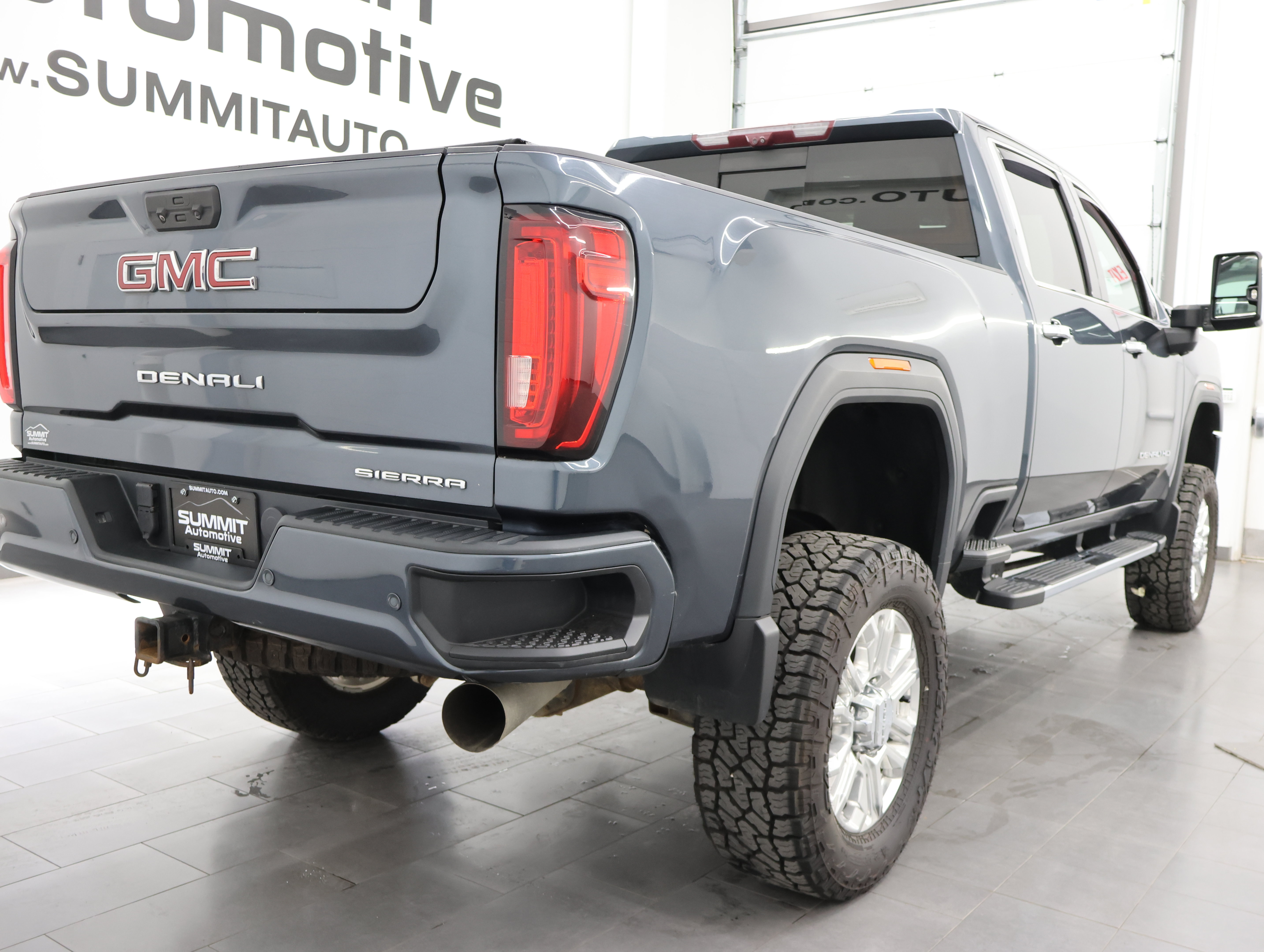 Used 2020 GMC Sierra 2500 Denali w/ Denali Ultimate Package AWD/4WD image 4