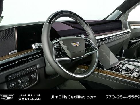 Used 2026 Cadillac Escalade Platinum Sport w/ LPO, ONYX Package image 18