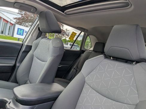 Used 2024 Toyota RAV4 XLE w/ Convenience Package AWD/4WD image 18