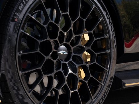 Used 2024 Aston Martin Valour image 23