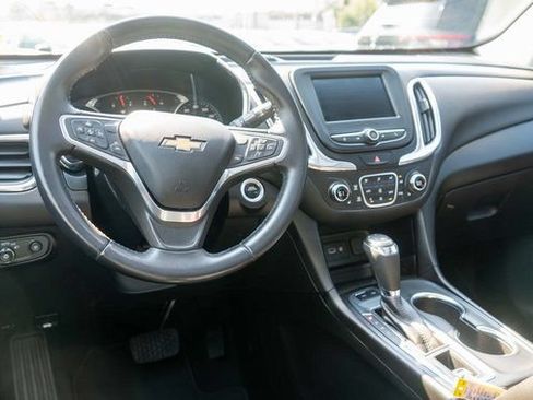 Used 2020 Chevrolet Equinox LT AWD/4WD image 14