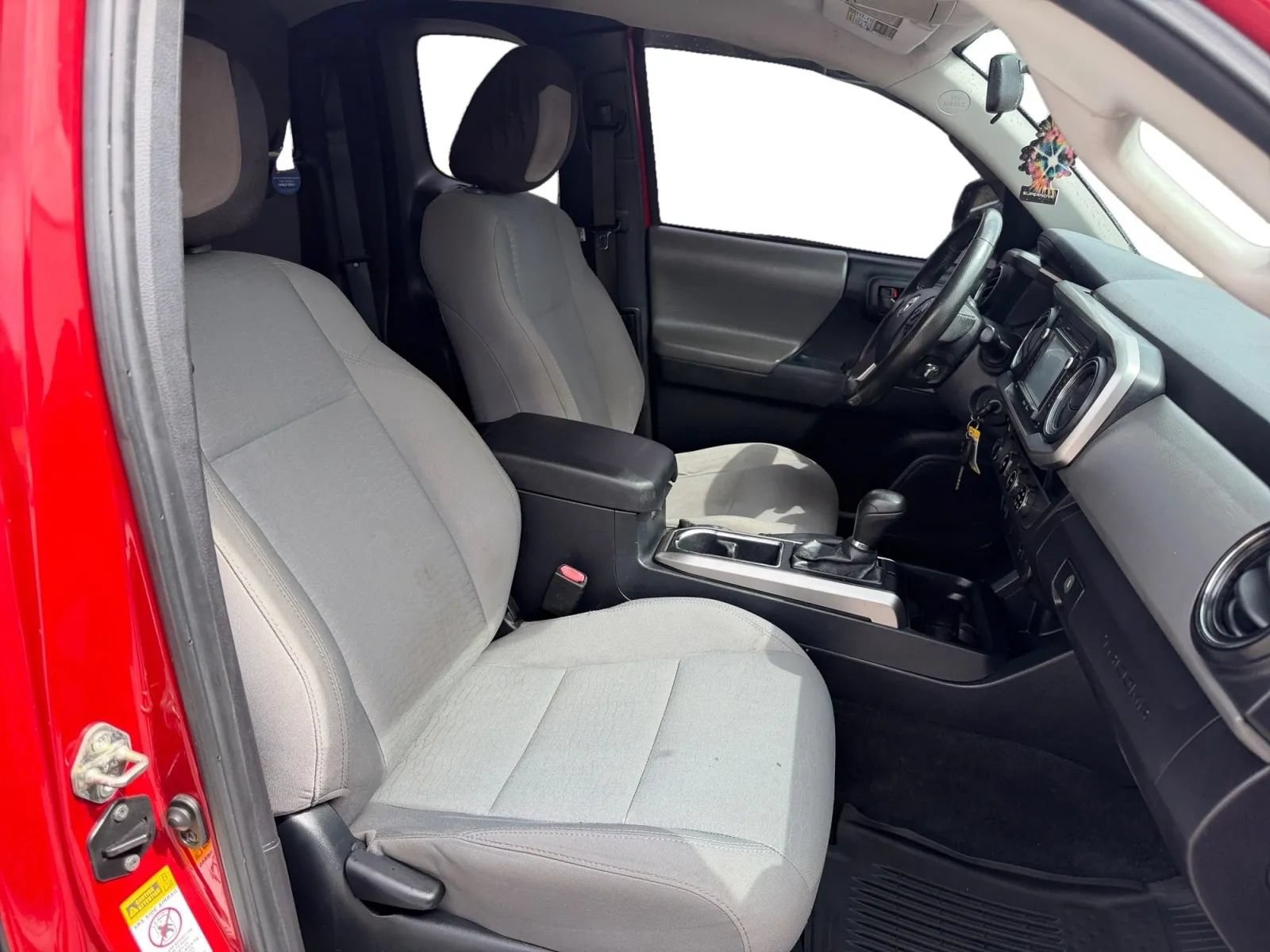 Used 2016 Toyota Tacoma SR5 AWD/4WD image 19