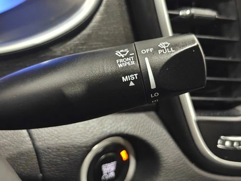 Used 2015 Chrysler 200 Limited w/ Comfort Group FWD image 46