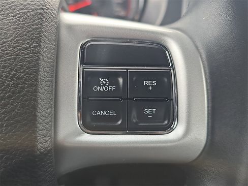 Used 2014 Dodge Charger SXT image 17