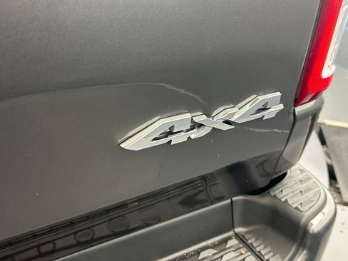 Used 2021 RAM 1500 Big Horn image 24