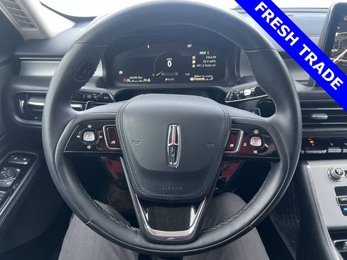 Used 2022 Lincoln Aviator AWD w/ Premium Package image 9