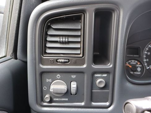 Used 2002 Chevrolet Silverado 2500 LS AWD/4WD image 28