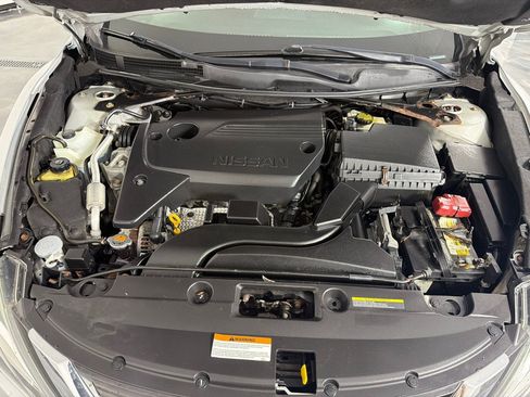 Used 2017 Nissan Altima 2.5 SL FWD image 21