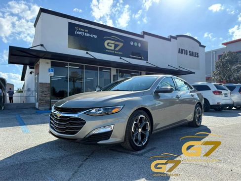 Used 2022 Chevrolet Malibu LT FWD image 1