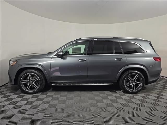 Used 2026 Mercedes-Benz GLS 450 4MATIC image 2