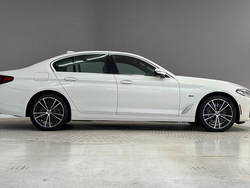 Certified 2023 BMW 530e w/ Convenience Package RWD image 8