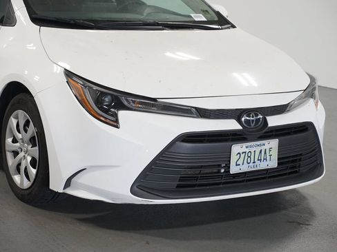 Used 2024 Toyota Corolla LE FWD image 4