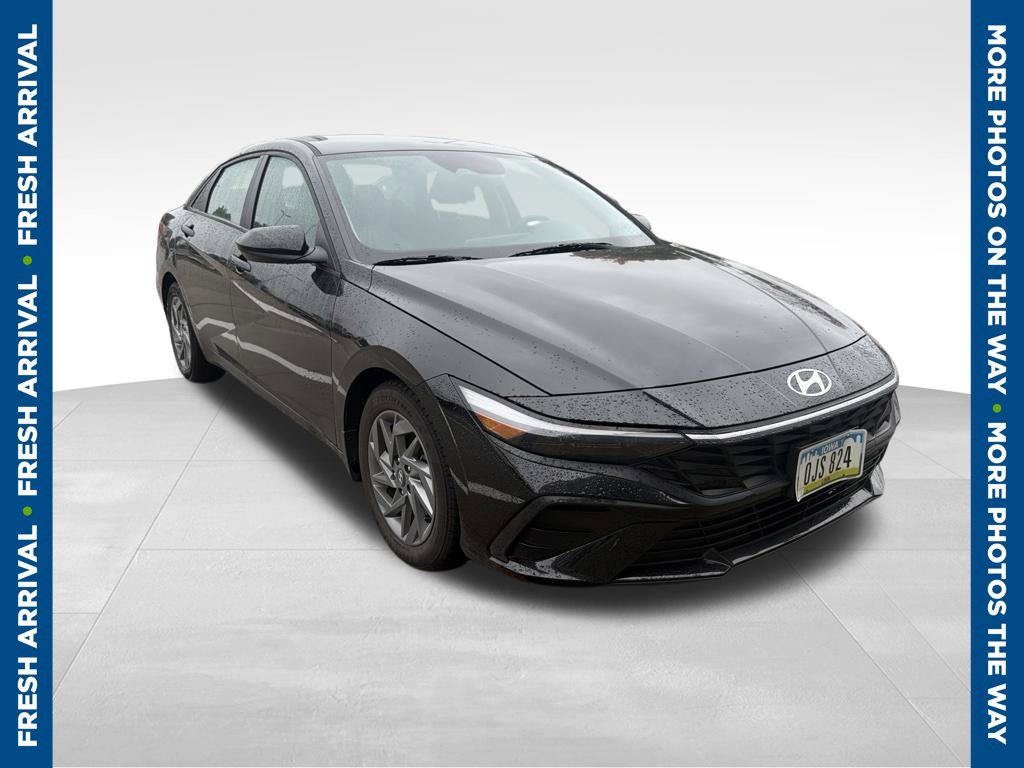 Used 2024 Hyundai Elantra SEL FWD image 1