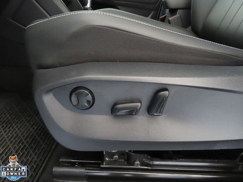 Certified 2023 Volkswagen Tiguan SE w/ Panoramic Sunroof Package FWD image 11