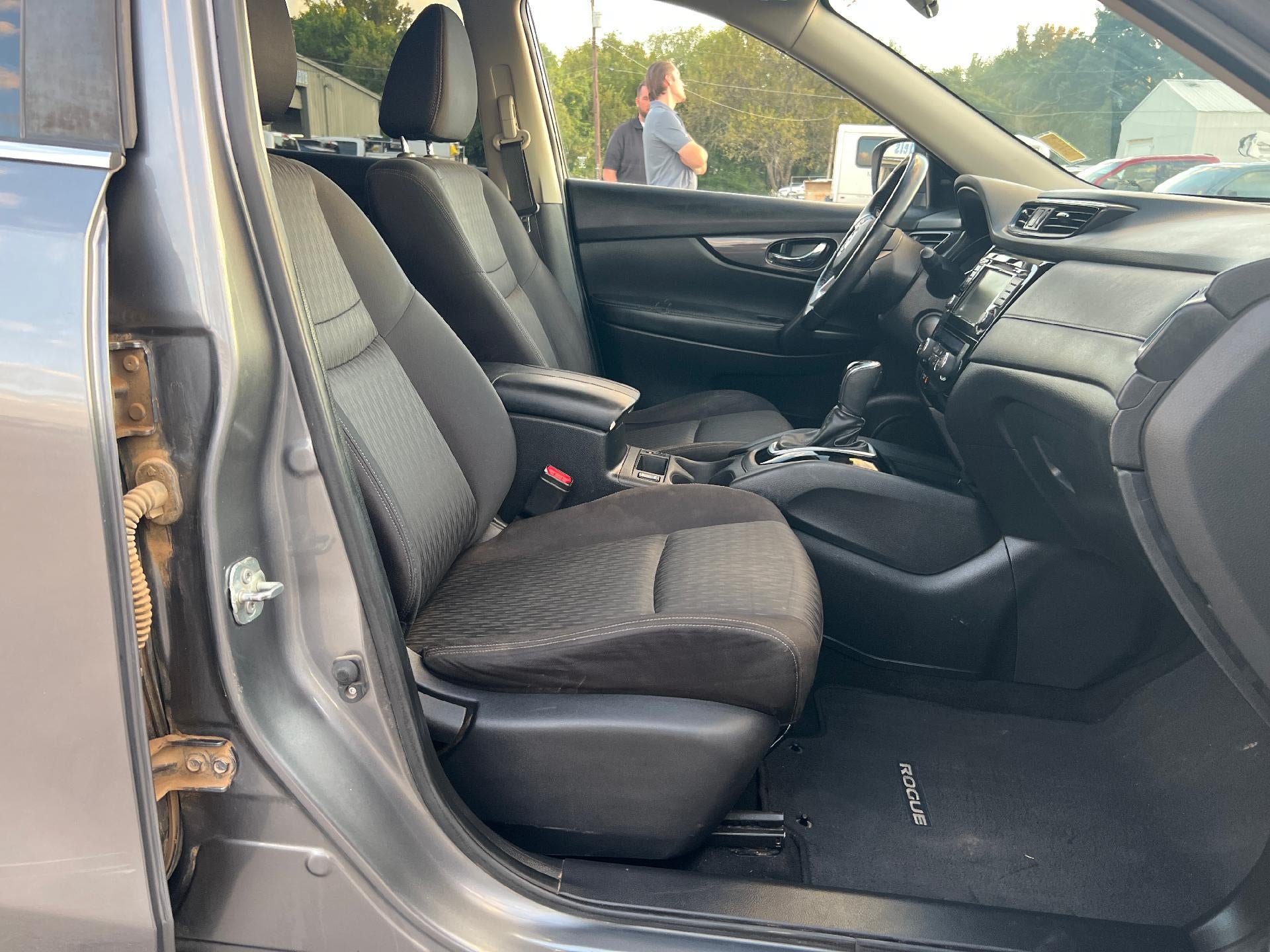 Used 2018 Nissan Rogue SV w/ Premium Package AWD/4WD image 7