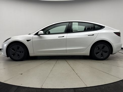 Used 2023 Tesla Model 3 Standard Range RWD image 2