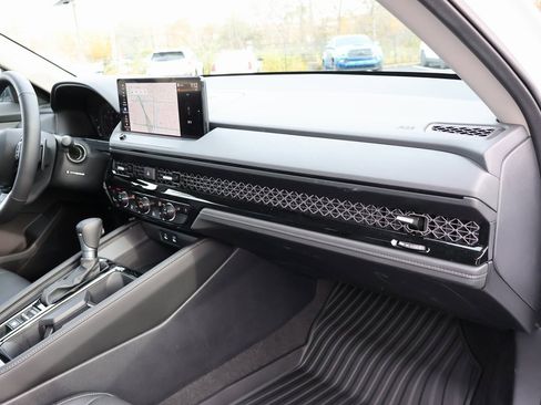 Certified 2025 Honda Accord Touring image 9