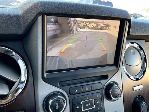 Used 2015 Ford F250 Lariat w/ Lariat Ultimate Package image 29