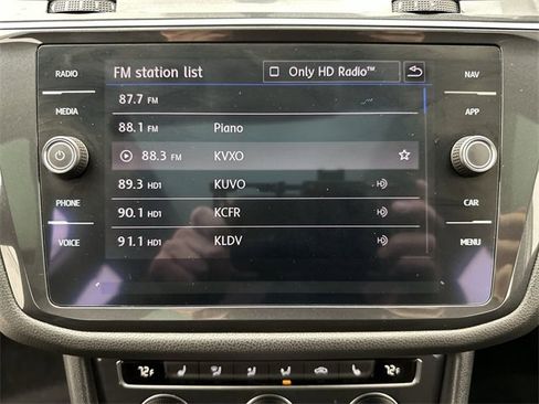 Used 2019 Volkswagen Tiguan SEL image 16