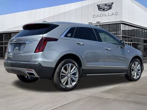 Certified 2025 Cadillac XT5 Premium Luxury image 7